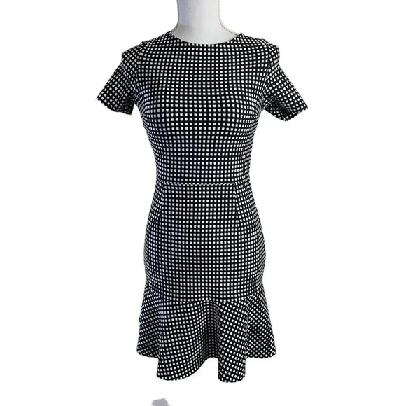 Aqua Dresses & Skirts - Aqua Black and White Dress Size Small Knee Length Ruffled Hem Short Sleeves